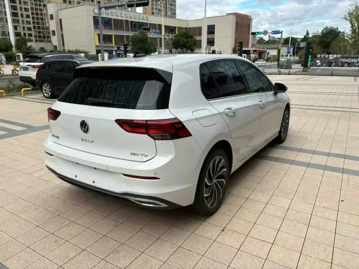 Volkswagen Golf 2021 Model 280TSI DSG 30th Anniversary Memorial Edition – фото 6