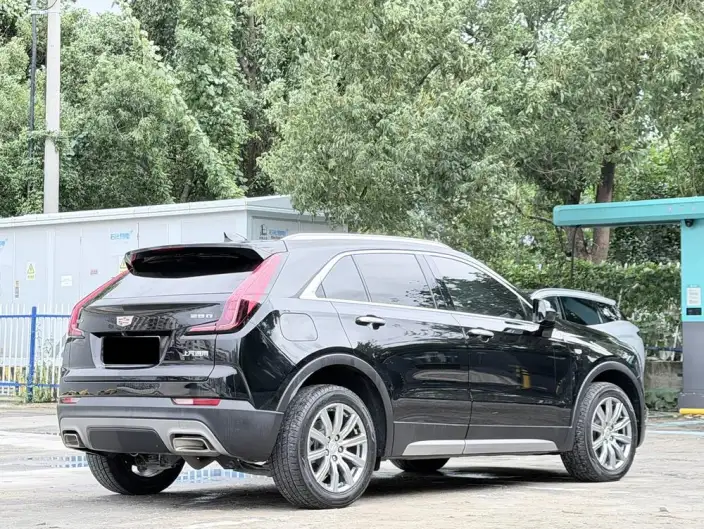 Cadillac XT4 2022 Model 28T 2WD Luxury Model – фото 6