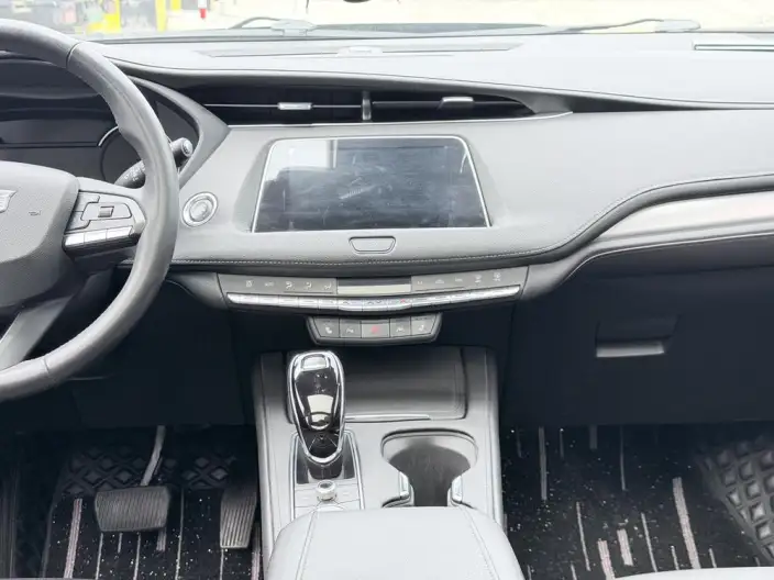Cadillac XT4 2022 Model 28T 2WD Luxury Model – фото 7