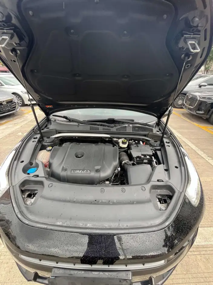 Lynk & Co 02 Hatchback 2021 Model 2.0TD Hatchback Halo – фото 6