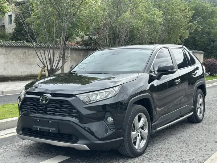 Toyota RAV4 2022 Model 2.0L CVT 2WD Fashion edition