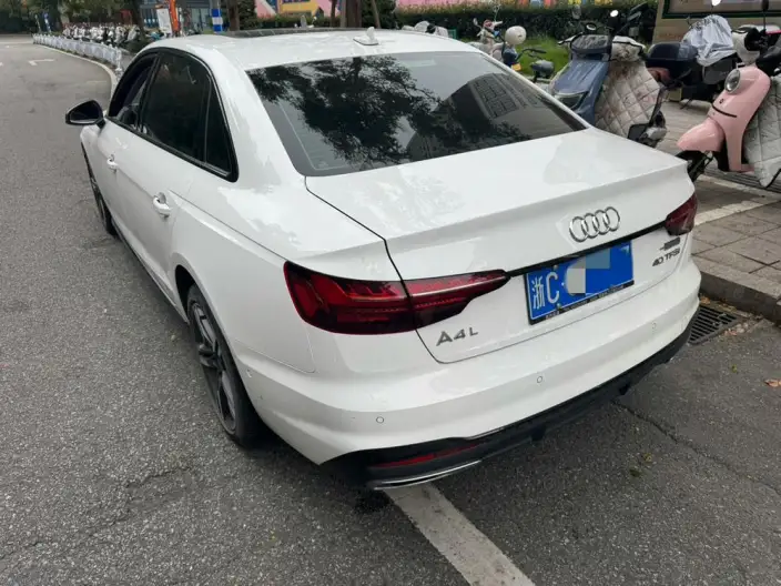 Audi A4 L 2022 Model 40 TFSI Luxury Dynamic Model – фото 3