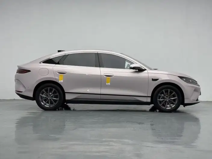 QinL EV 2025 Model 470KM Leading Model – фото 8
