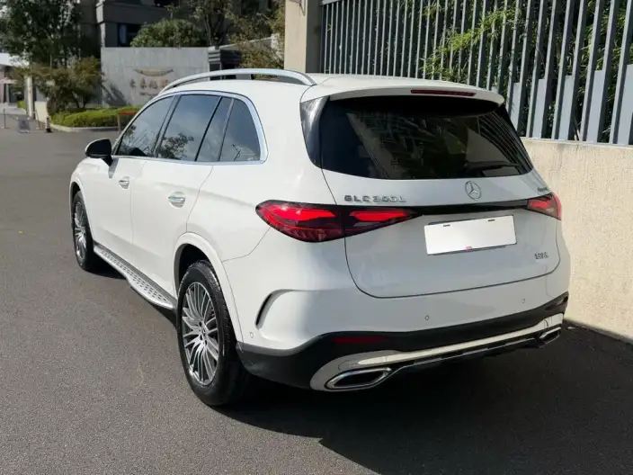 Mercedes-Benz GLC 2024 Model Facelift GLC 300 L 4MATIC Dynamic Model 5 seat – фото 4
