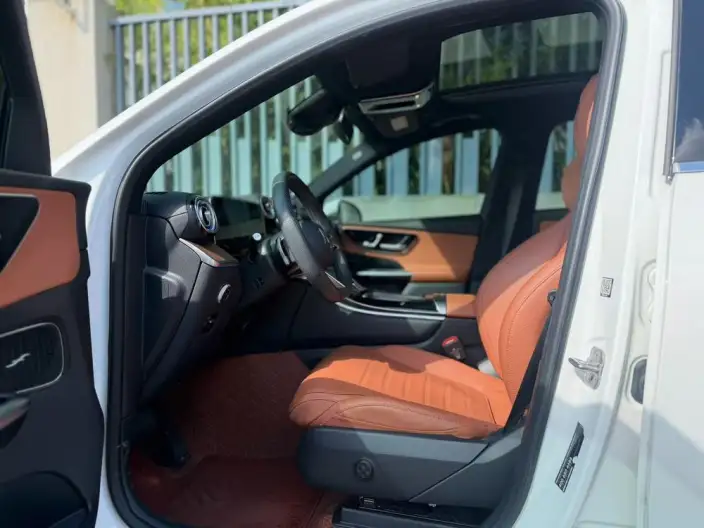 Mercedes-Benz GLC 2024 Model Facelift GLC 300 L 4MATIC Dynamic Model 5 seat – фото 8