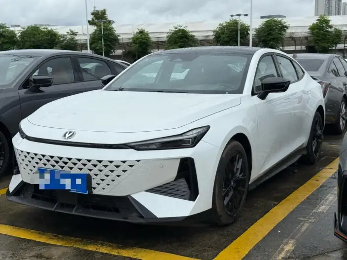 Changan UNI-V 2025 Model 1.5T 500Bar Exclusive Model