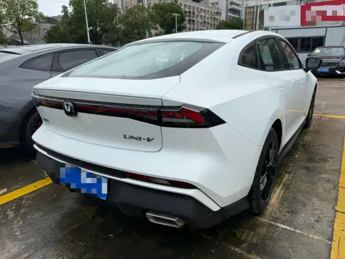 Changan UNI-V 2025 Model 1.5T 500Bar Exclusive Model – фото 5