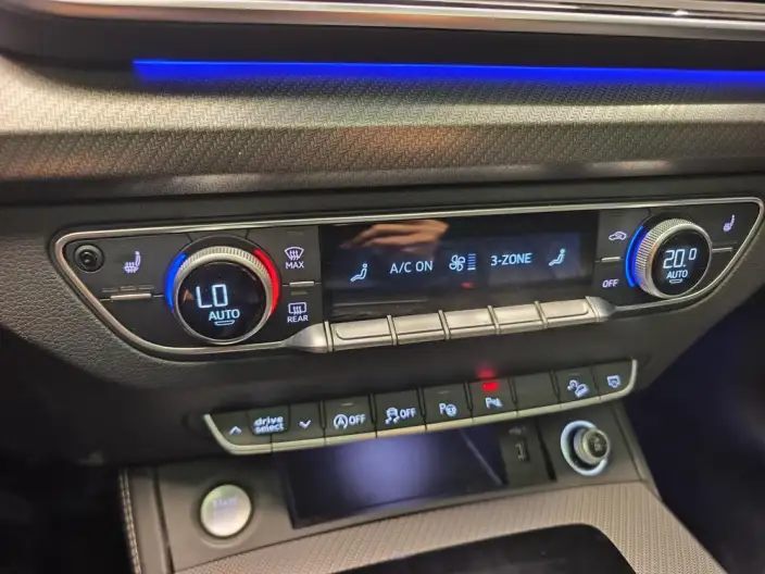 Audi Q5L 2023 Model 45T Luxury Dynamic Model – фото 5