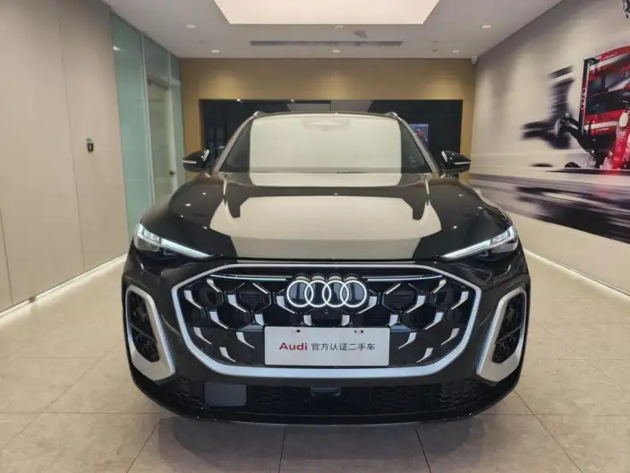 Audi Q5L 2026 Model 2.0T 10M Users Edition Edition