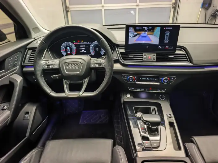 Audi Q5L 2022 Model 45T Luxury Dynamic Model – фото 10
