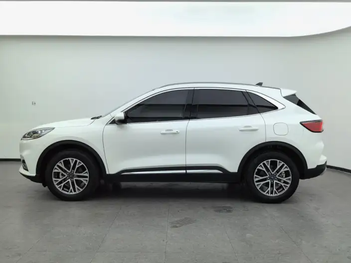 Ford Escape 2020 Model EcoBoost 245 2WD Shine Xiang Model