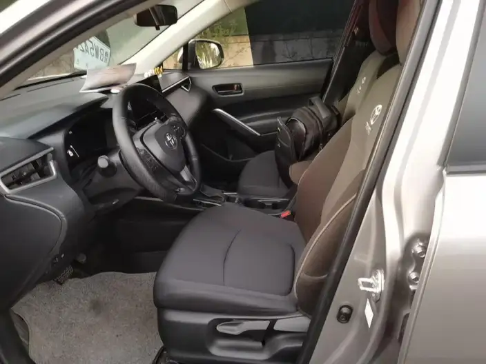 Toyota Corolla Cross 2023 Model 2.0L Intelligent Hybrid Pioneer Edition – фото 10