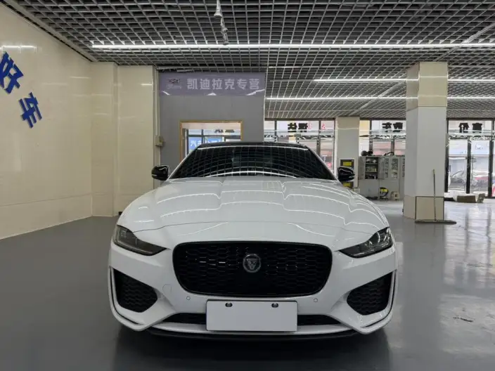 Jaguar XE L 2025 Model 2.0T 250PS R-DYNAMIC 90th Anniversary Collector Edition Edition