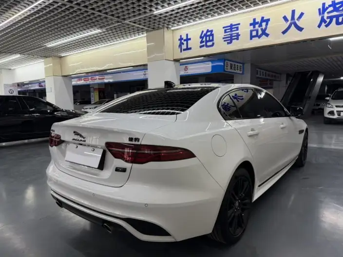 Jaguar XE L 2025 Model 2.0T 250PS R-DYNAMIC 90th Anniversary Collector Edition Edition – фото 6