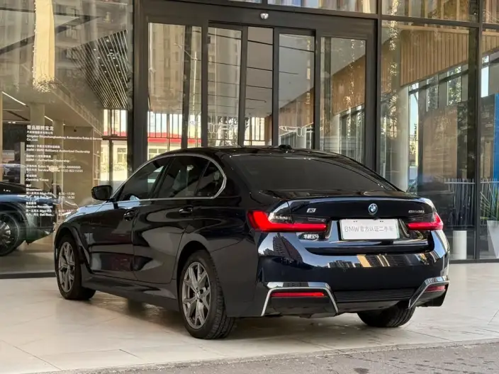 BMW i3 2025 Model eDrive35L – фото 5