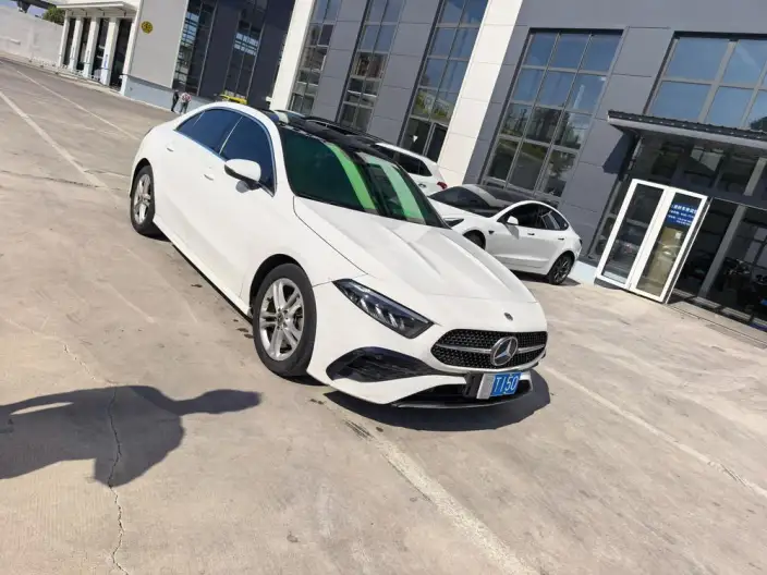 Mercedes-Benz A-class 2023 Model A 180 L – фото 2