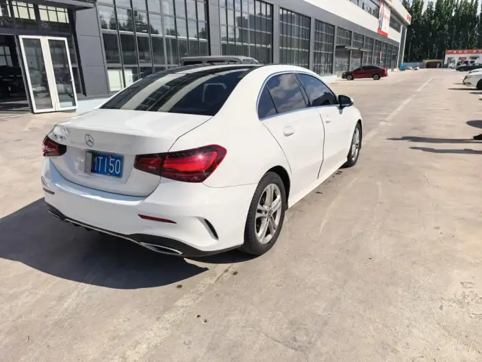 Mercedes-Benz A-class 2023 Model A 180 L – фото 4