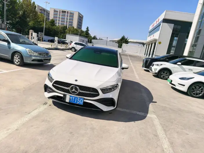 Mercedes-Benz A-class 2023 Model A 180 L – фото 9