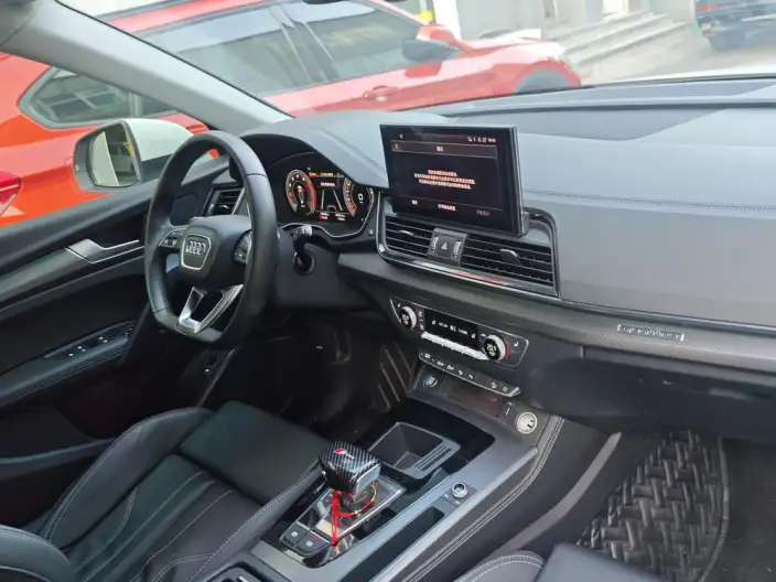 Audi Q5L 2022 Model Facelift 40T Luxury Dynamic Model – фото 6