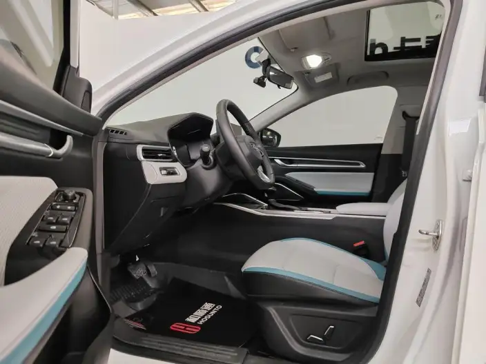 Geely Emgrand 2023 Model No. 4 Gen Champion Edition 1.5L CVT Luxury Model – фото 9