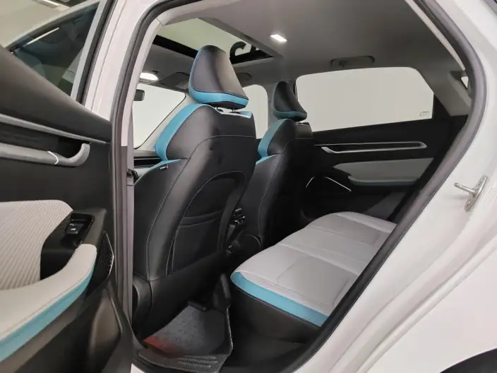 Geely Emgrand 2023 Model No. 4 Gen Champion Edition 1.5L CVT Luxury Model – фото 10