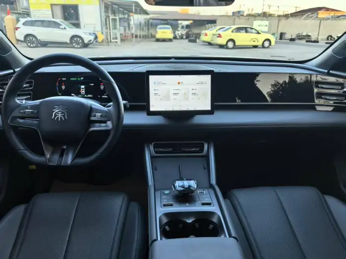 QinL DM 2024 Model DM-i 80KM Leading Model – фото 6