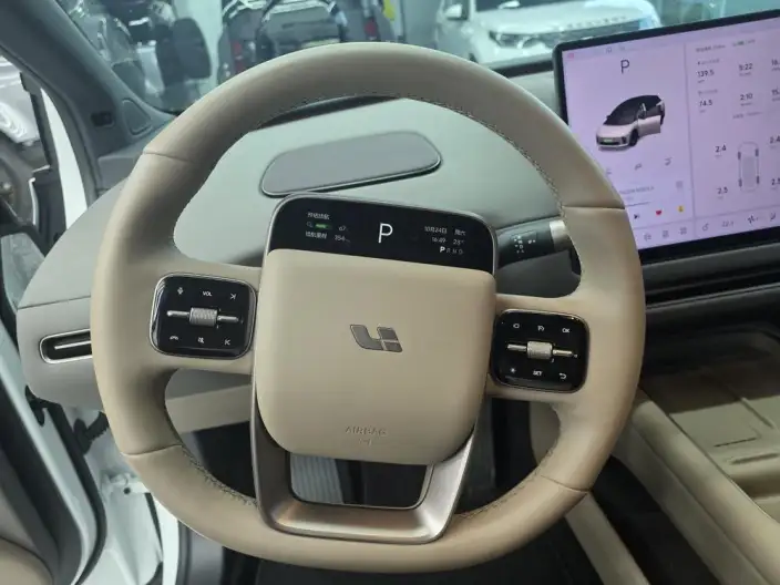 Li Auto i6 2025 Model 4WD Standard Edition – фото 6