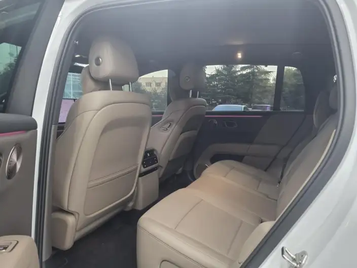 Li Auto i6 2025 Model 4WD Standard Edition – фото 9