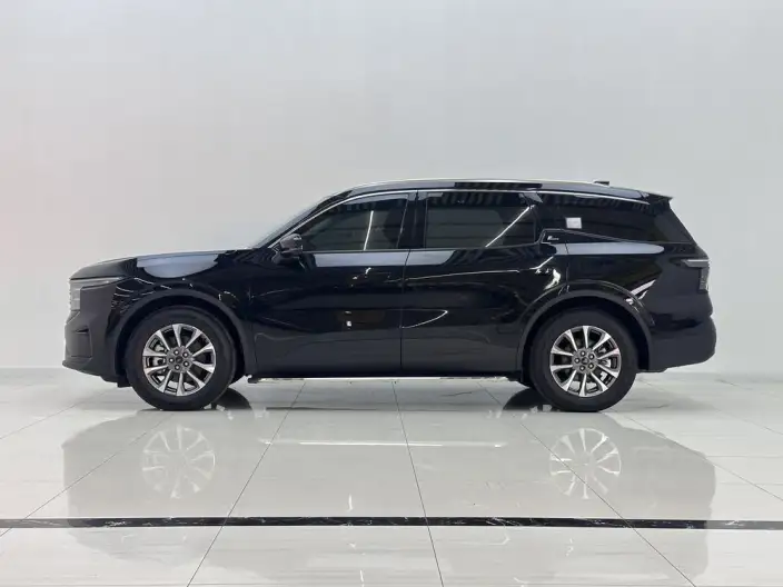 Ford Edge 2025 Model Ford Edge L 2.0T EcoBoost E Hybrid 2WD VII seat Luxury Model