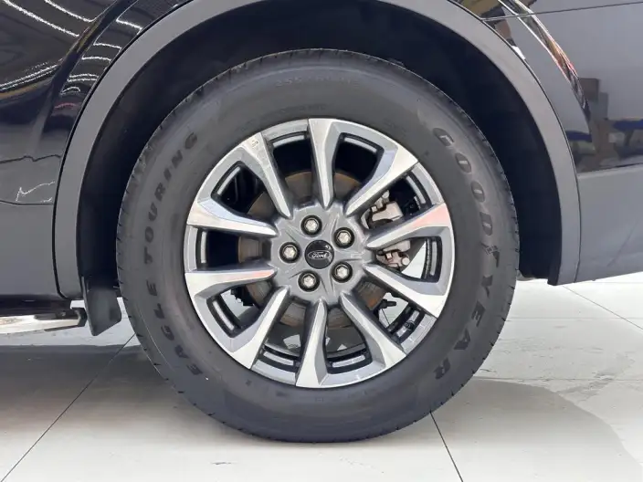 Ford Edge 2025 Model Ford Edge L 2.0T EcoBoost E Hybrid 2WD VII seat Luxury Model – фото 9