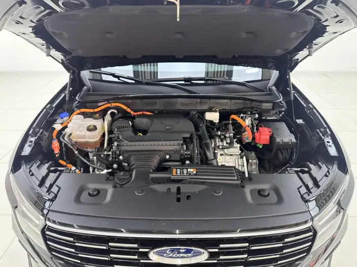 Ford Edge 2025 Model Ford Edge L 2.0T EcoBoost E Hybrid 2WD VII seat Luxury Model – фото 10
