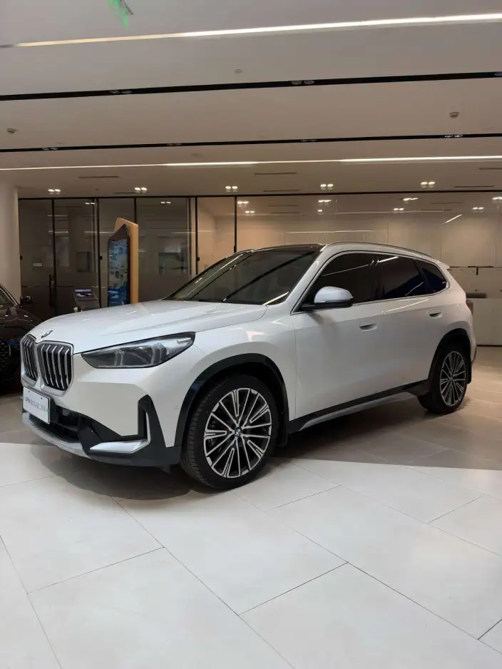 BMW X1 2023 Model xDrive25Li X Design Set
