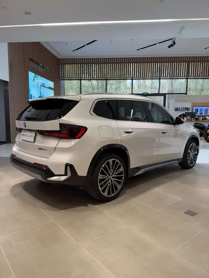 BMW X1 2023 Model xDrive25Li X Design Set