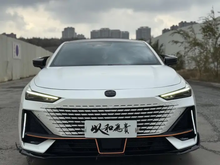 Changan UNI-V 2023 Model 1.5T Sports Edition