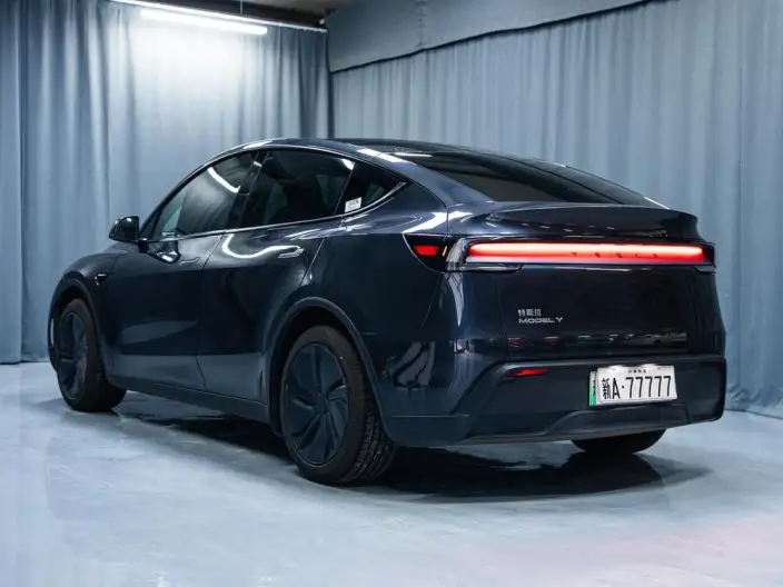 Model Y 2025 Model Rear-wheel drive version
