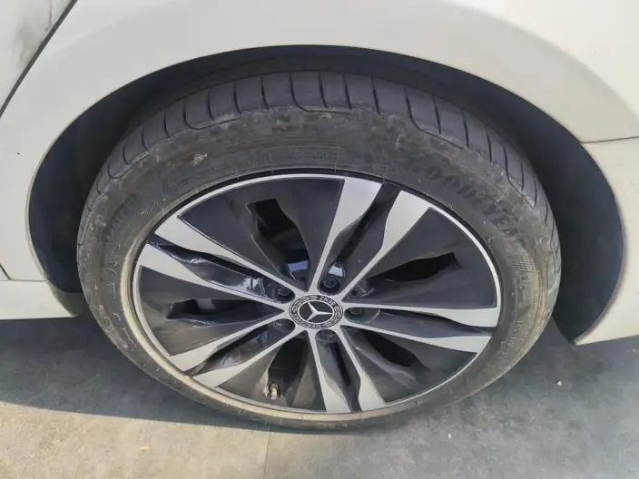 Mercedes-Benz C-Class PHEV 2023 Model C 350 eL – фото 8