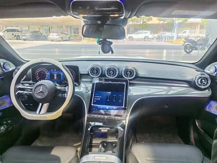 Mercedes-Benz C-Class PHEV 2023 Model C 350 eL – фото 10