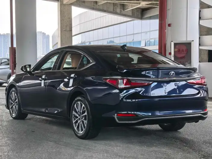 Lexus ES 2022 Model 200 Superior Edition