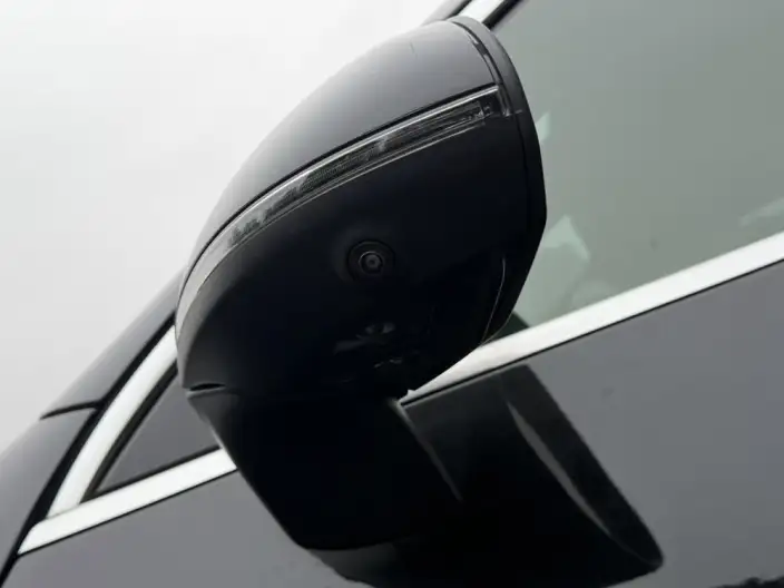 Mercedes-Benz GLC 2025 Model Facelift GLC 260 L 4MATIC Luxury Model 5 seat – фото 7