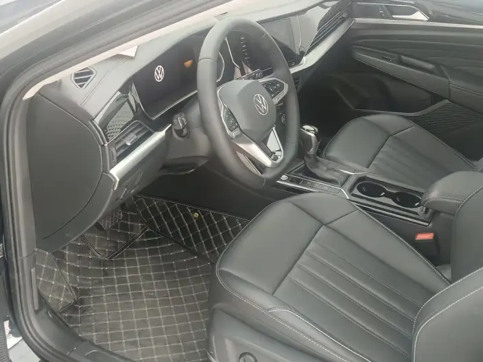 Volkswagen Passat 2023 Model 280TSI Business Edition – фото 8