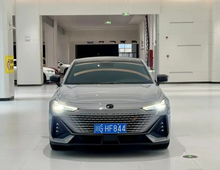 Changan UNI-V 2022 Model 1.5T Noble Model
