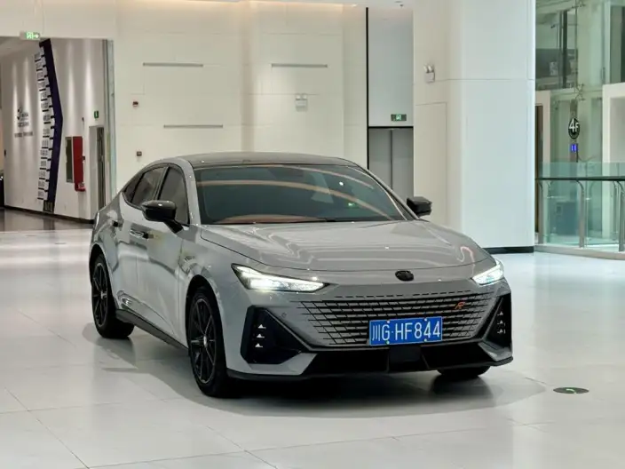 Changan UNI-V 2022 Model 1.5T Noble Model