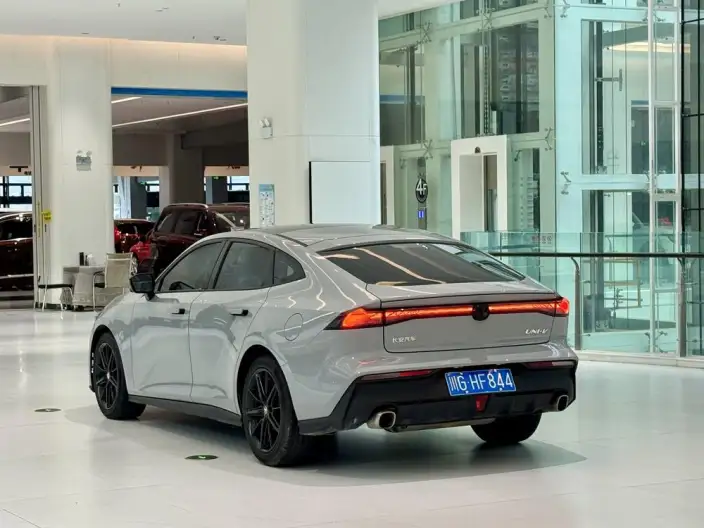Changan UNI-V 2022 Model 1.5T Noble Model