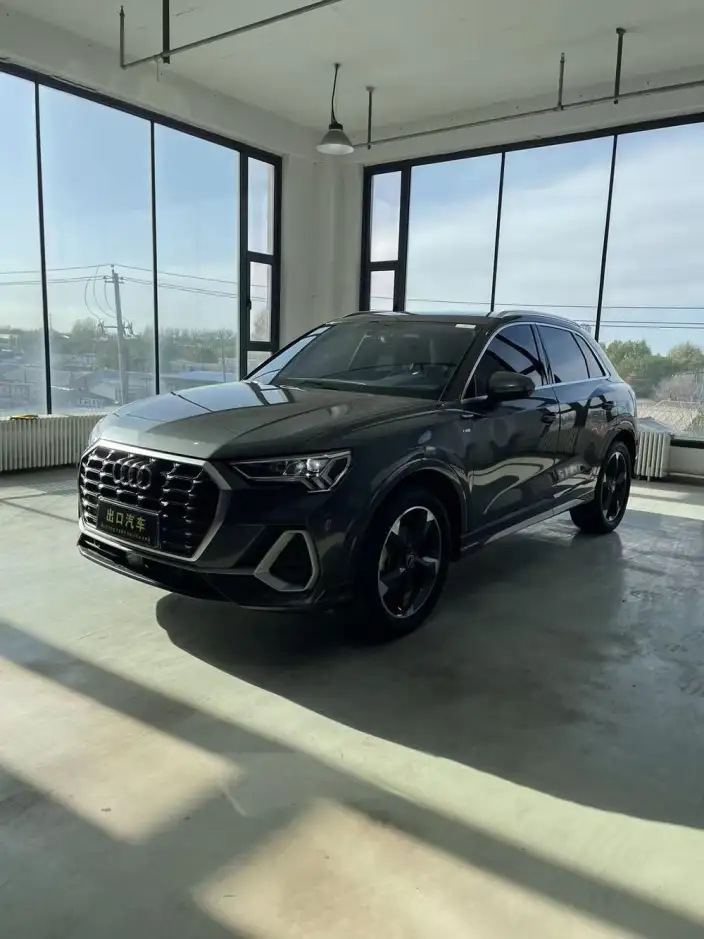 AUDI Q3 2023 Model 35 TFSI Fashion Dynamic Model