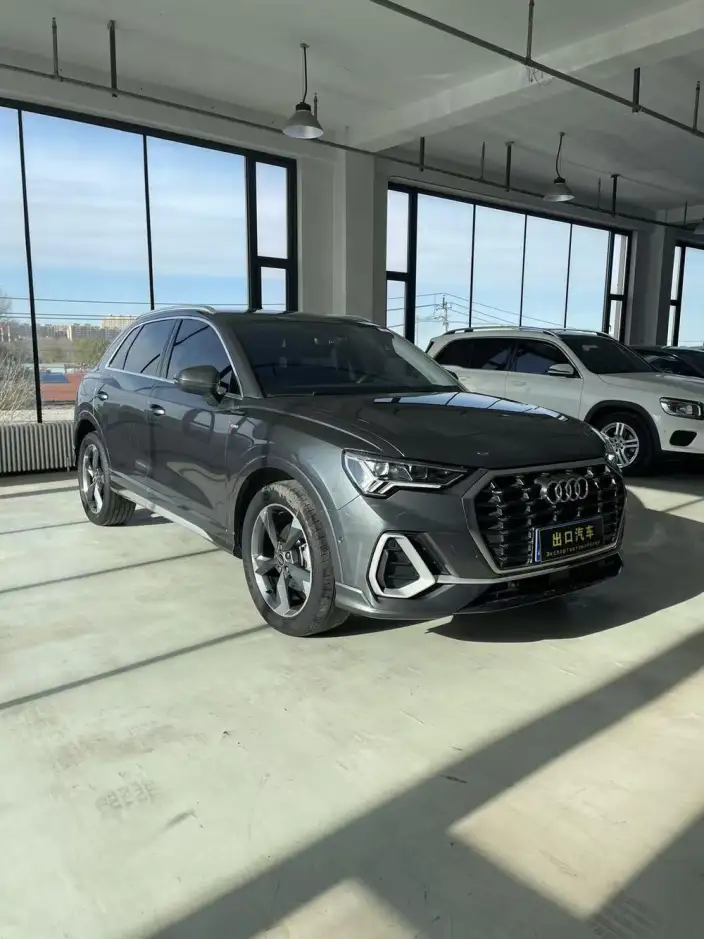 AUDI Q3 2023 Model 35 TFSI Fashion Dynamic Model