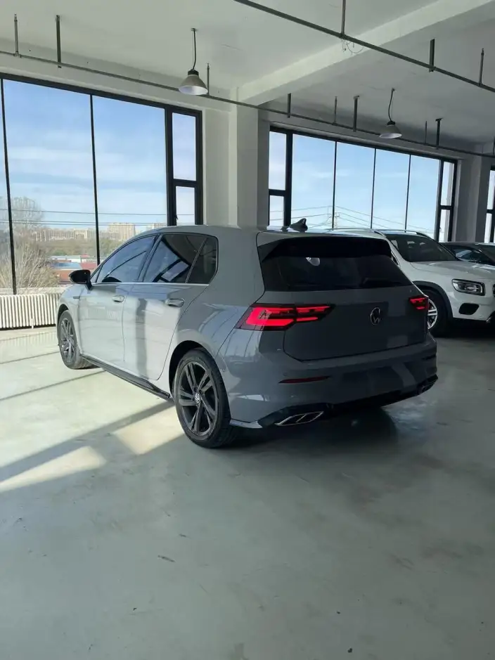 Volkswagen Golf 2021 Model 280TSI DSG R-Line