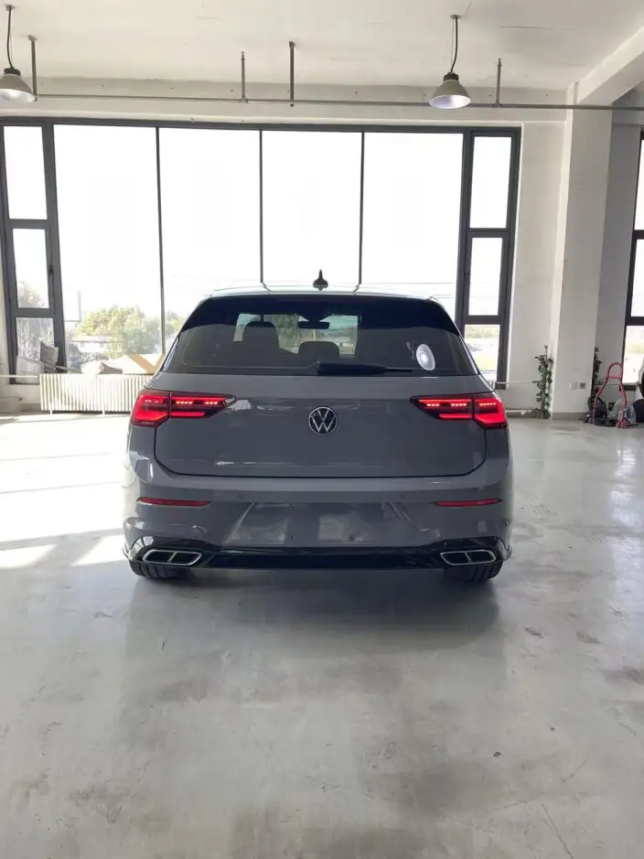 Volkswagen Golf 2021 Model 280TSI DSG R-Line – фото 5