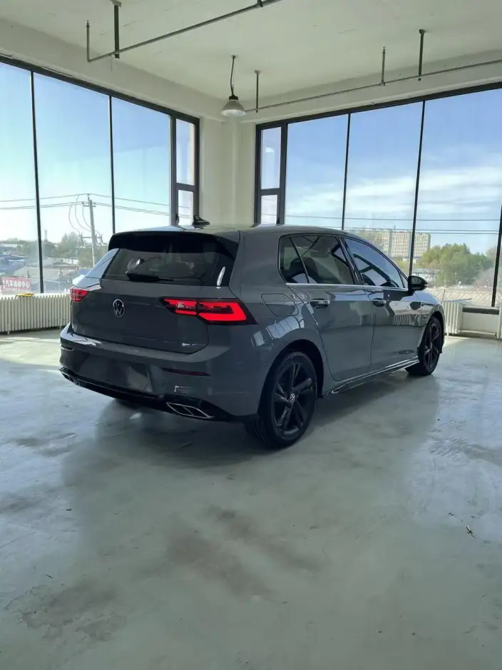 Volkswagen Golf 2021 Model 280TSI DSG R-Line – фото 6