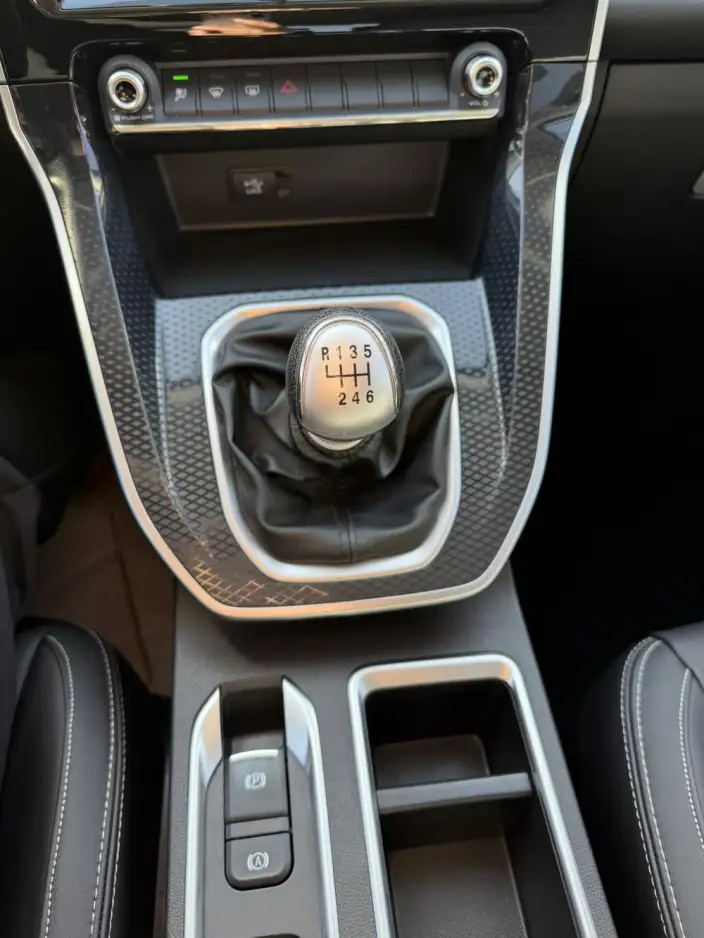 Haval M6 2021 Model PLUS 1.5T Manual Elite Smart Connect Model – фото 9