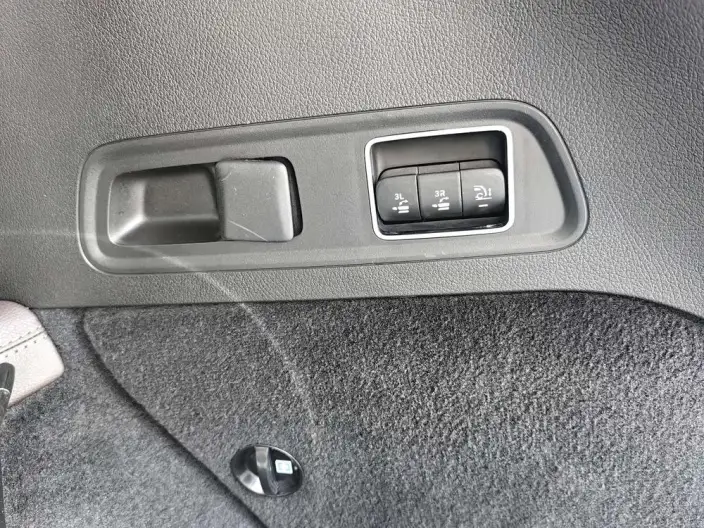 Mercedes-Benz GLS 2023 Model Facelift GLS 450 4MATIC Luxury Model – фото 8